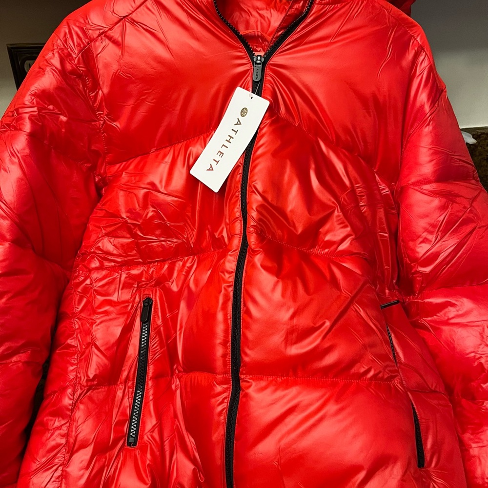 Brand New with tags Athleta Women's Stratus Red Puffer Jacket size Small